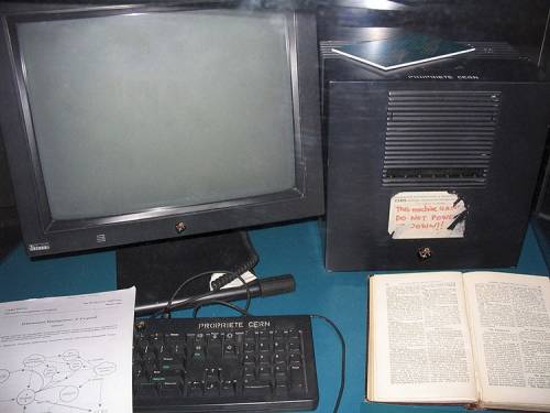Первый веб-сервер, разработанный Тимом Бернерсом-Ли (Wired)