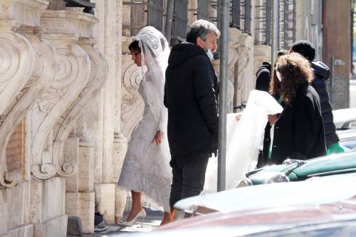 Леди Гага готовится к свадьбе на новых фото со съёмок байопика «Дом Гуччи»